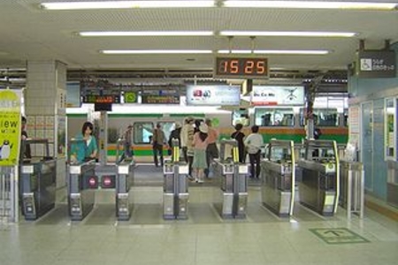 横須賀線、東逗子駅で人身事故「体の一部分吹っ飛んでた」まとめのカテゴリ一覧いろいろまとめbeansについて関連サイト一覧
